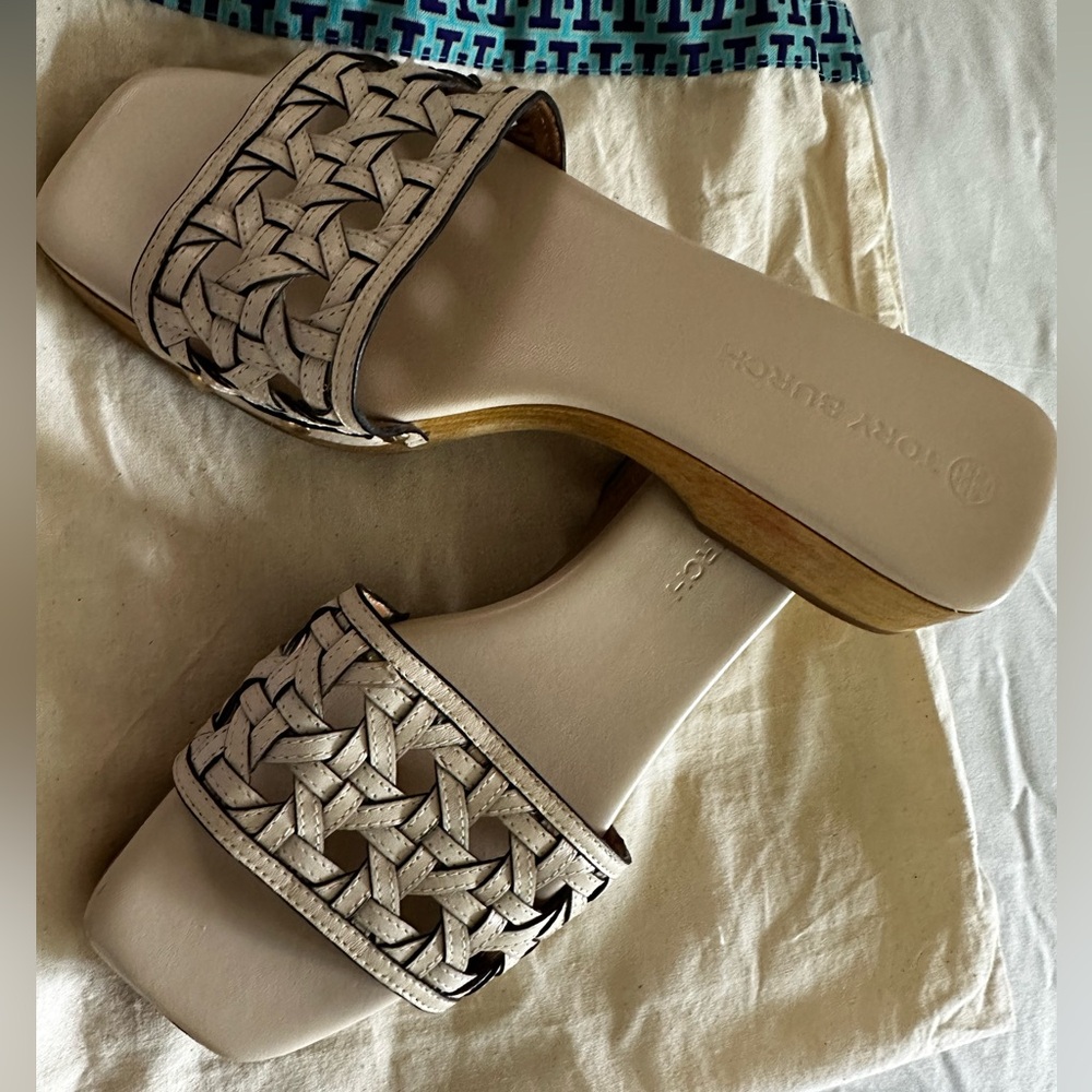 Tory Burch size 8 1/2